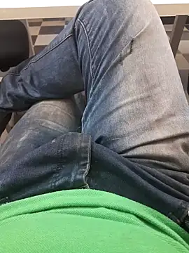 Long Laster online show from December 9, 2024, 11:26 am