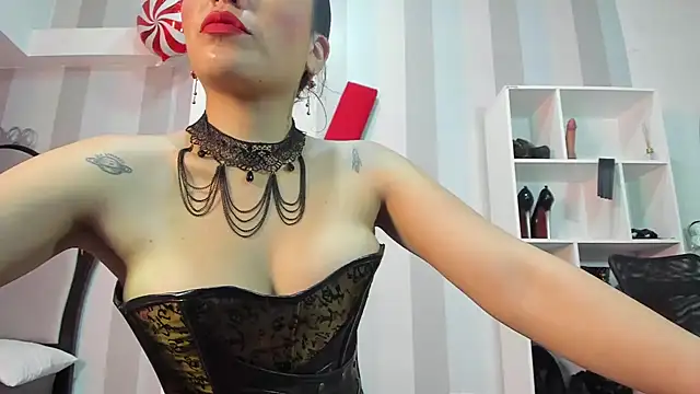 Snapshot of MeliizaQueen chatting on January 21, 2025, 11:56 am MeliizaQueen online show from January 21, 2025, 11:56 am