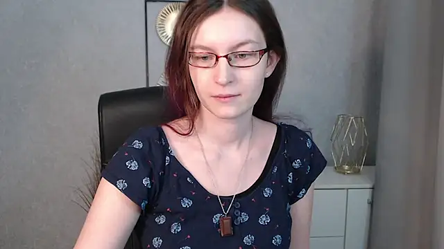 emmaxDelight online show from January 20, 2025, 6:42 am