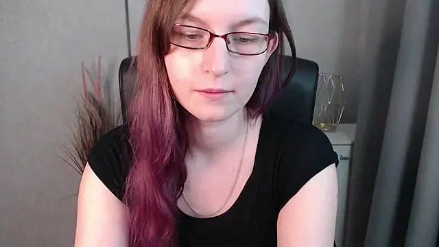 emmaxDelight online show from January 22, 2025, 1:11 pm