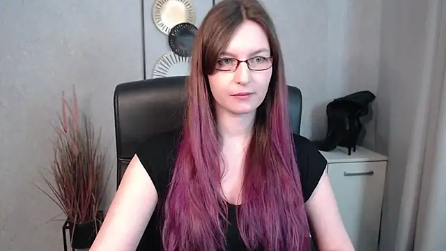 emmaxDelight online show from March 7, 2025, 10:13 am