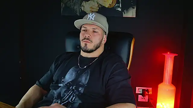 AngeloEric online show from December 7, 2024, 3:08 pm