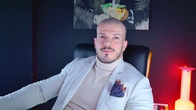 AngeloEric online show from December 11, 2024, 1:28 pm