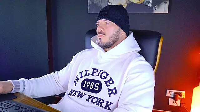 AngeloEric online show from January 28, 2025, 7:43 am