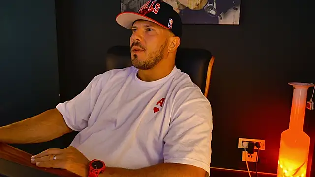 AngeloEric online show from September 9, 2025, 11:54 am