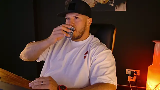 AngeloEric online show from September 29, 2025, 6:40 am