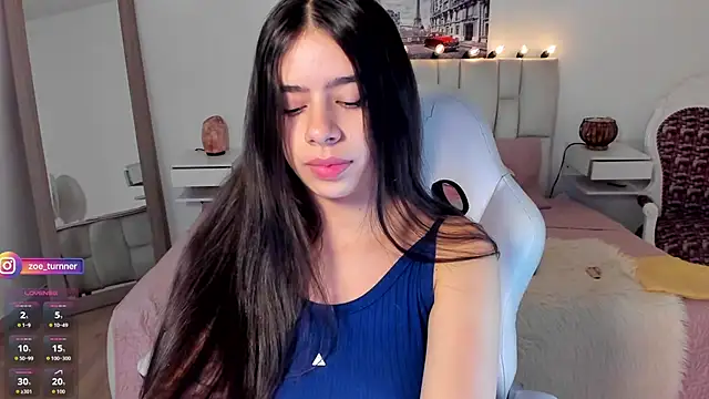 Snapshot of zoe_turnner_18 chatting on September 18, 2025, 11:34 am zoe turnner 18 online show from September 18, 2025, 11:34 am