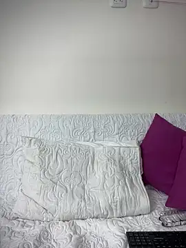 Snapshot of KatteRoss chatting on January 26, 2025, 8:13 pm KatteRoss online show from January 26, 2025, 8:13 pm