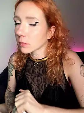 Snapshot of alt_cutie chatting on October 15, 2025, 3:23 pm alt cutie online show from October 15, 2025, 3:23 pm