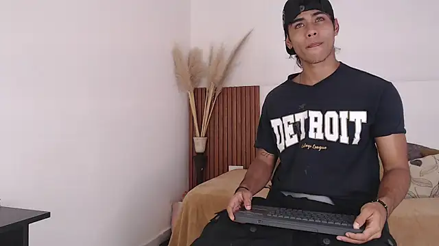 zander 2120 online show from December 13, 2024, 1:55 pm