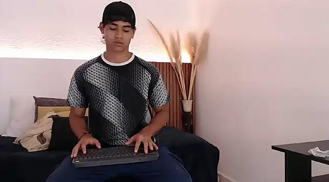 zander 2120 online show from December 22, 2024, 1:33 pm