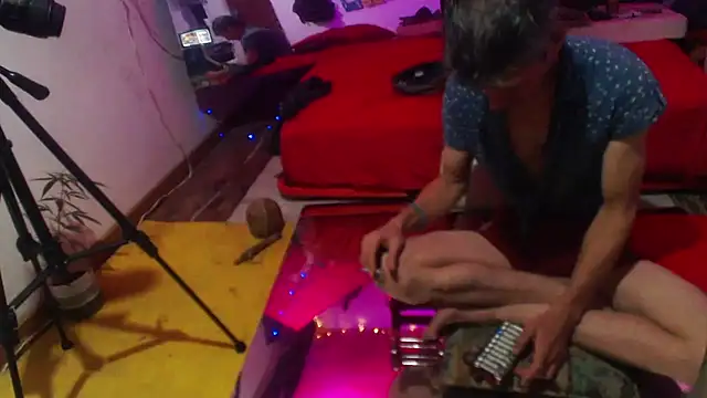 laye19 online show from February 22, 2025, 11:35 pm