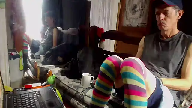 laye19 online show from November 15, 2025, 9:54 pm