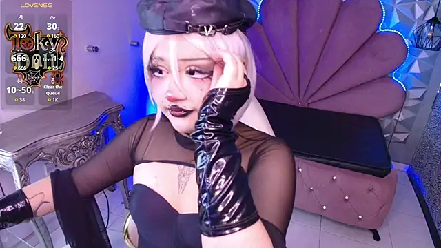 Snapshot of toky_doll chatting on October 24, 2025, 9:33 pm toky doll online show from October 24, 2025, 9:33 pm