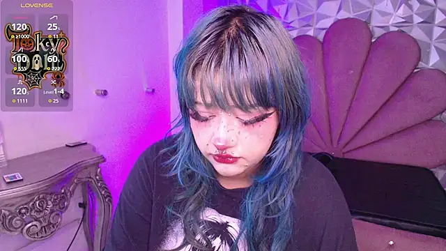 Snapshot of toky_doll chatting on November 3, 2025, 9:05 pm toky doll online show from November 3, 2025, 9:05 pm