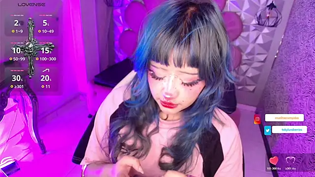 Snapshot of toky_doll chatting on November 24, 2025, 8:41 pm toky doll online show from November 24, 2025, 8:41 pm