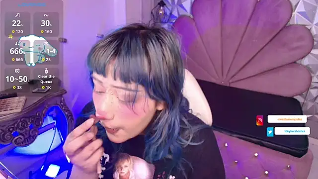 Snapshot of toky_doll chatting on November 25, 2025, 5:24 pm toky doll online show from November 25, 2025, 5:24 pm