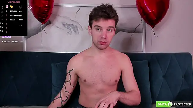 ArthurWhitee online show from February 11, 2025, 3:50 am