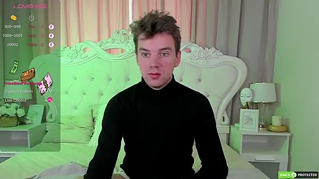 ArthurWhitee online show from September 26, 2025, 8:40 am