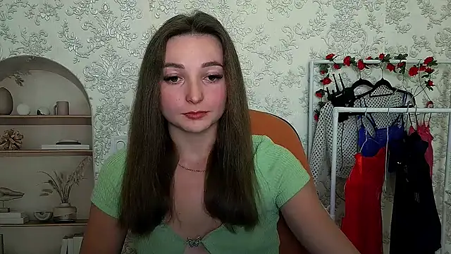  Barbie Kiss  online show from October 2, 2025, 2:24 pm