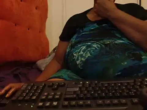 tinagiant online show from February 10, 2025, 3:53 pm