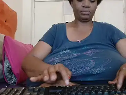 tinagiant online show from February 12, 2025, 7:02 am