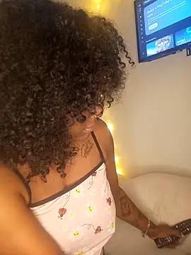 RebecApreta online show from December 17, 2025, 7:25 am