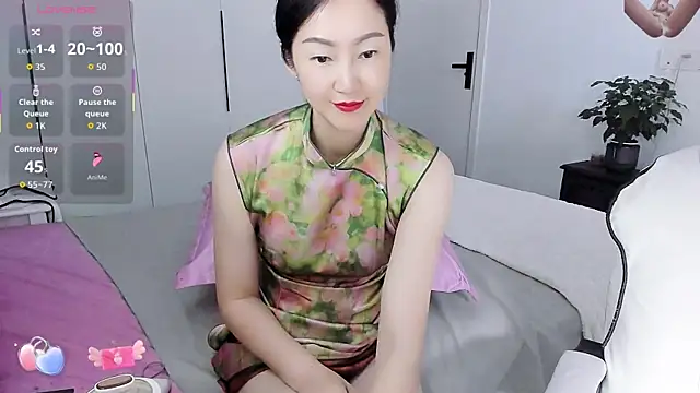 paopao-a online show from November 18, 2025, 3:56 am