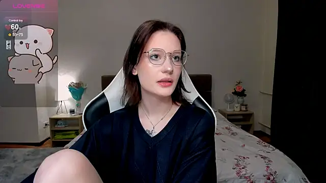 Snapshot of DearLia chatting on February 1, 2025, 8:16 pm DearLia online show from February 1, 2025, 8:16 pm