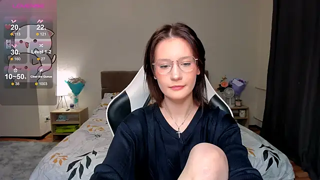 Snapshot of DearLia chatting on February 13, 2025, 2:45 am DearLia online show from February 13, 2025, 2:45 am