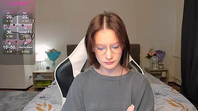 Snapshot of DearLia chatting on February 27, 2025, 4:09 am DearLia online show from February 27, 2025, 4:09 am