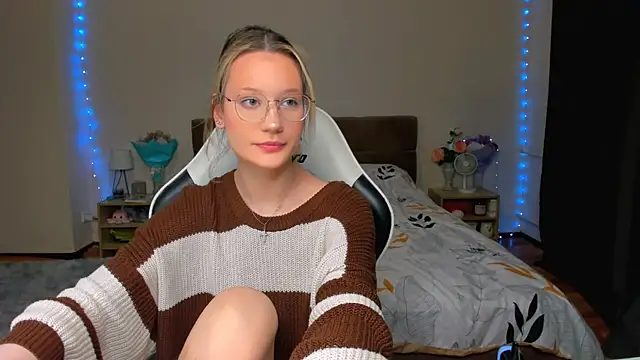 Snapshot of DearLia chatting on October 26, 2025, 8:26 pm DearLia online show from October 26, 2025, 8:26 pm