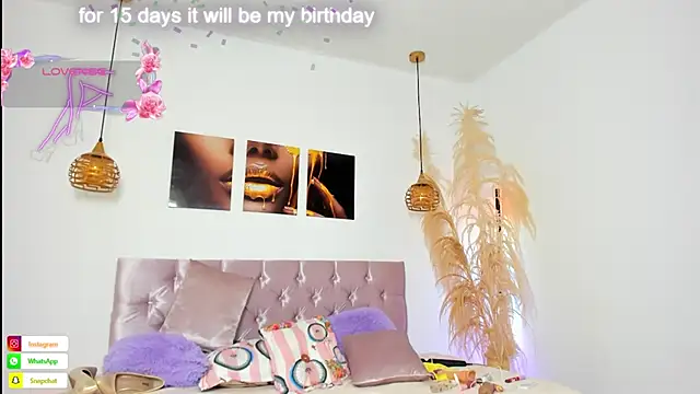 alanavega11 online show from November 14, 2025, 12:37 pm