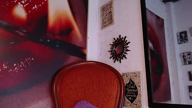 VenussTits97 online show from December 3, 2024, 2:47 am