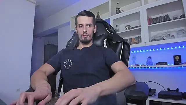 Snapshot of ToddClaytonn chatting on December 8, 2024, 7:32 pm ToddClaytonn online show from December 8, 2024, 7:32 pm