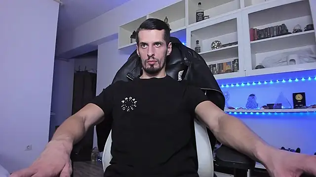 Snapshot of ToddClaytonn chatting on December 9, 2024, 11:34 pm ToddClaytonn online show from December 9, 2024, 11:34 pm