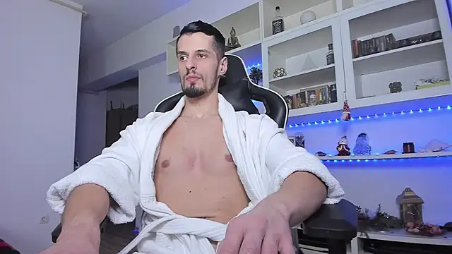 Snapshot of ToddClaytonn chatting on January 6, 2025, 2:04 am ToddClaytonn online show from January 6, 2025, 2:04 am