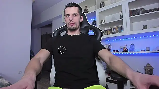 Snapshot of ToddClaytonn chatting on January 18, 2025, 3:09 am ToddClaytonn online show from January 18, 2025, 3:09 am