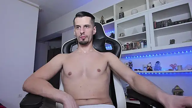 Snapshot of ToddClaytonn chatting on February 7, 2025, 10:41 pm ToddClaytonn online show from February 7, 2025, 10:41 pm