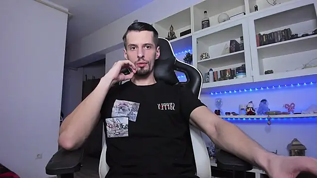 Snapshot of ToddClaytonn chatting on February 15, 2025, 1:31 am ToddClaytonn online show from February 15, 2025, 1:31 am