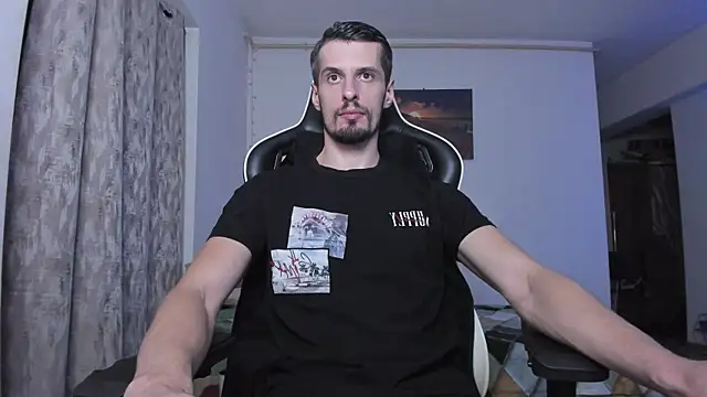 Snapshot of ToddClaytonn chatting on September 12, 2025, 9:26 pm ToddClaytonn online show from September 12, 2025, 9:26 pm