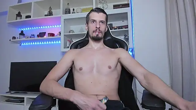 Snapshot of ToddClaytonn chatting on September 19, 2025, 10:10 pm ToddClaytonn online show from September 19, 2025, 10:10 pm