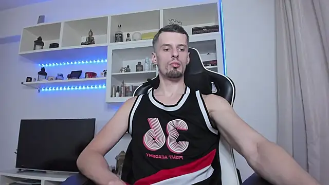 Snapshot of ToddClaytonn chatting on September 25, 2025, 5:22 am ToddClaytonn online show from September 25, 2025, 5:22 am