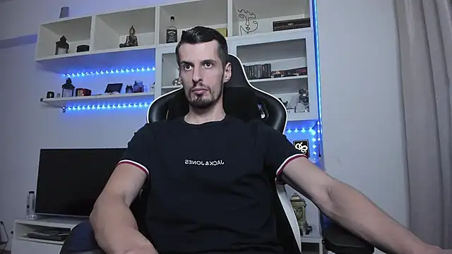 Snapshot of ToddClaytonn chatting on October 13, 2025, 8:53 pm ToddClaytonn online show from October 13, 2025, 8:53 pm