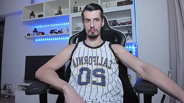 Snapshot of ToddClaytonn chatting on October 23, 2025, 12:32 am ToddClaytonn online show from October 23, 2025, 12:32 am