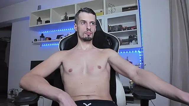 Snapshot of ToddClaytonn chatting on November 18, 2025, 2:50 am ToddClaytonn online show from November 18, 2025, 2:50 am