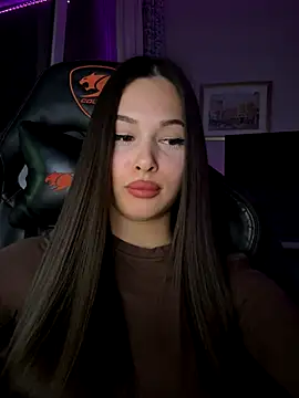 Snapshot of EricaWalls chatting on November 5, 2025, 8:42 pm EricaWalls online show from November 5, 2025, 8:42 pm