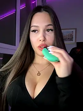 Snapshot of EricaWalls chatting on December 1, 2025, 5:18 pm EricaWalls online show from December 1, 2025, 5:18 pm