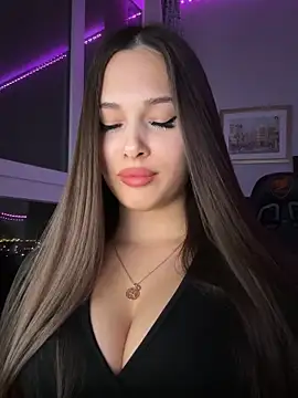 Snapshot of EricaWalls chatting on December 2, 2025, 6:14 pm EricaWalls online show from December 2, 2025, 6:14 pm