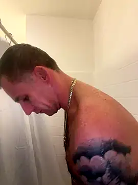 PeytonJohnn online show from November 4, 2025, 9:47 pm